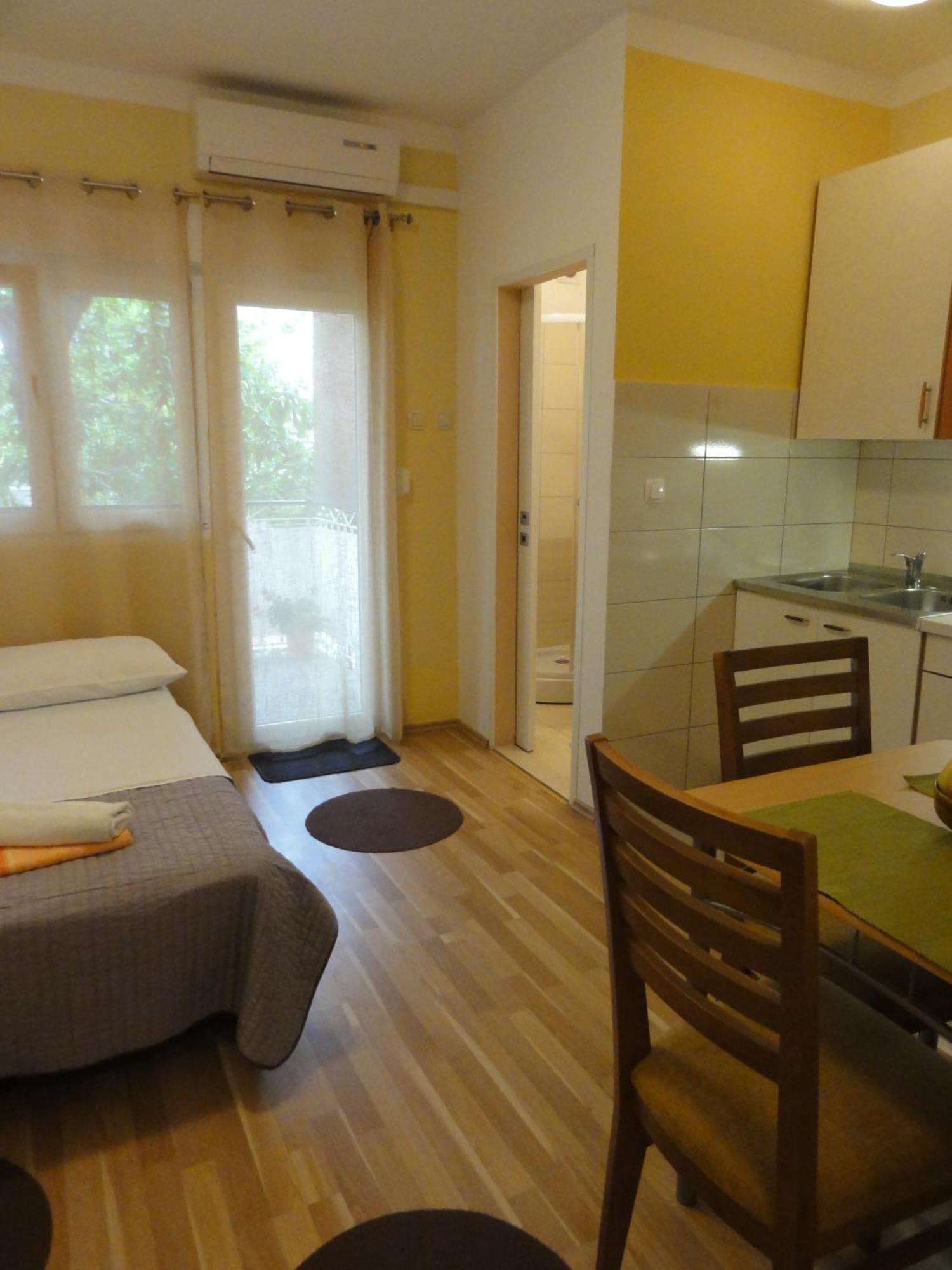 Guest Accommodation Neno ซาดาร์ ภายนอก รูปภาพ