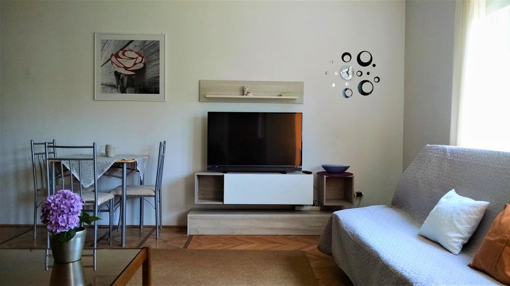 Guest Accommodation Neno ซาดาร์ ภายนอก รูปภาพ
