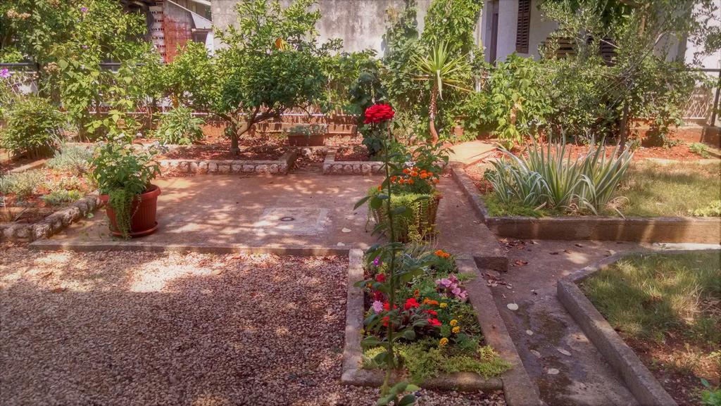 Guest Accommodation Neno ซาดาร์ ภายนอก รูปภาพ