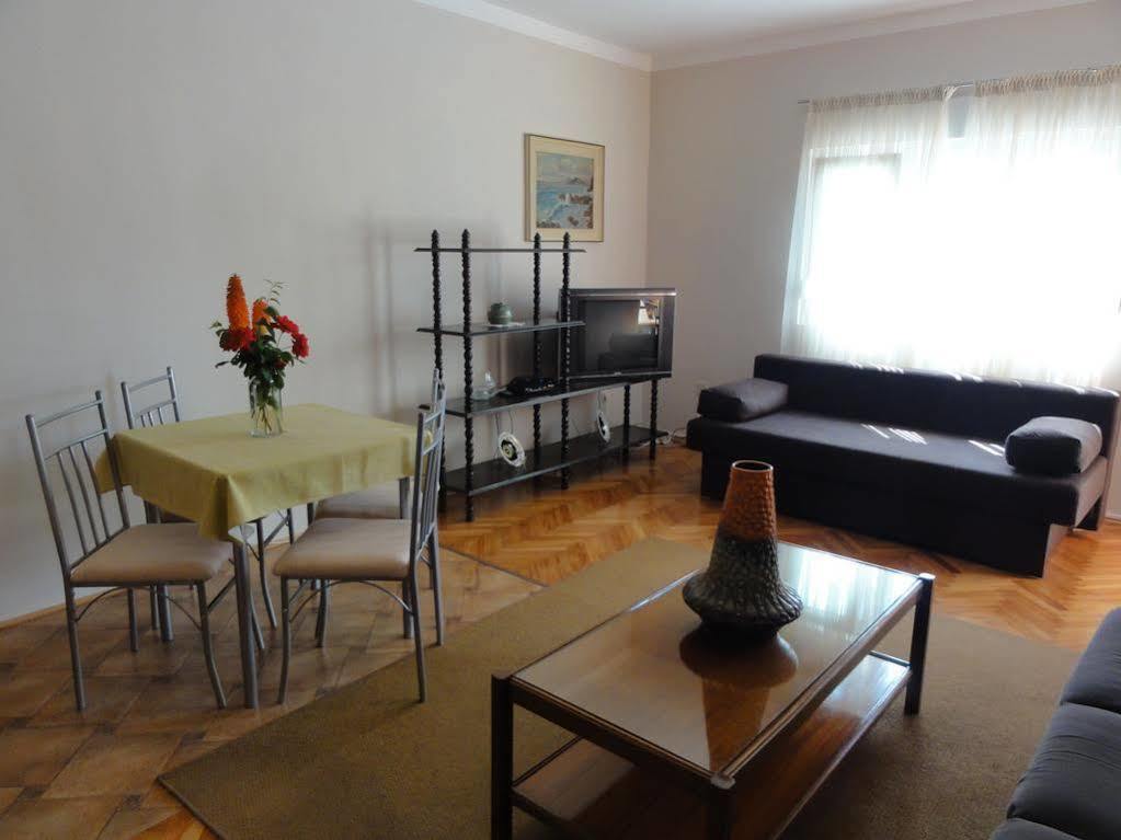Guest Accommodation Neno ซาดาร์ ภายนอก รูปภาพ